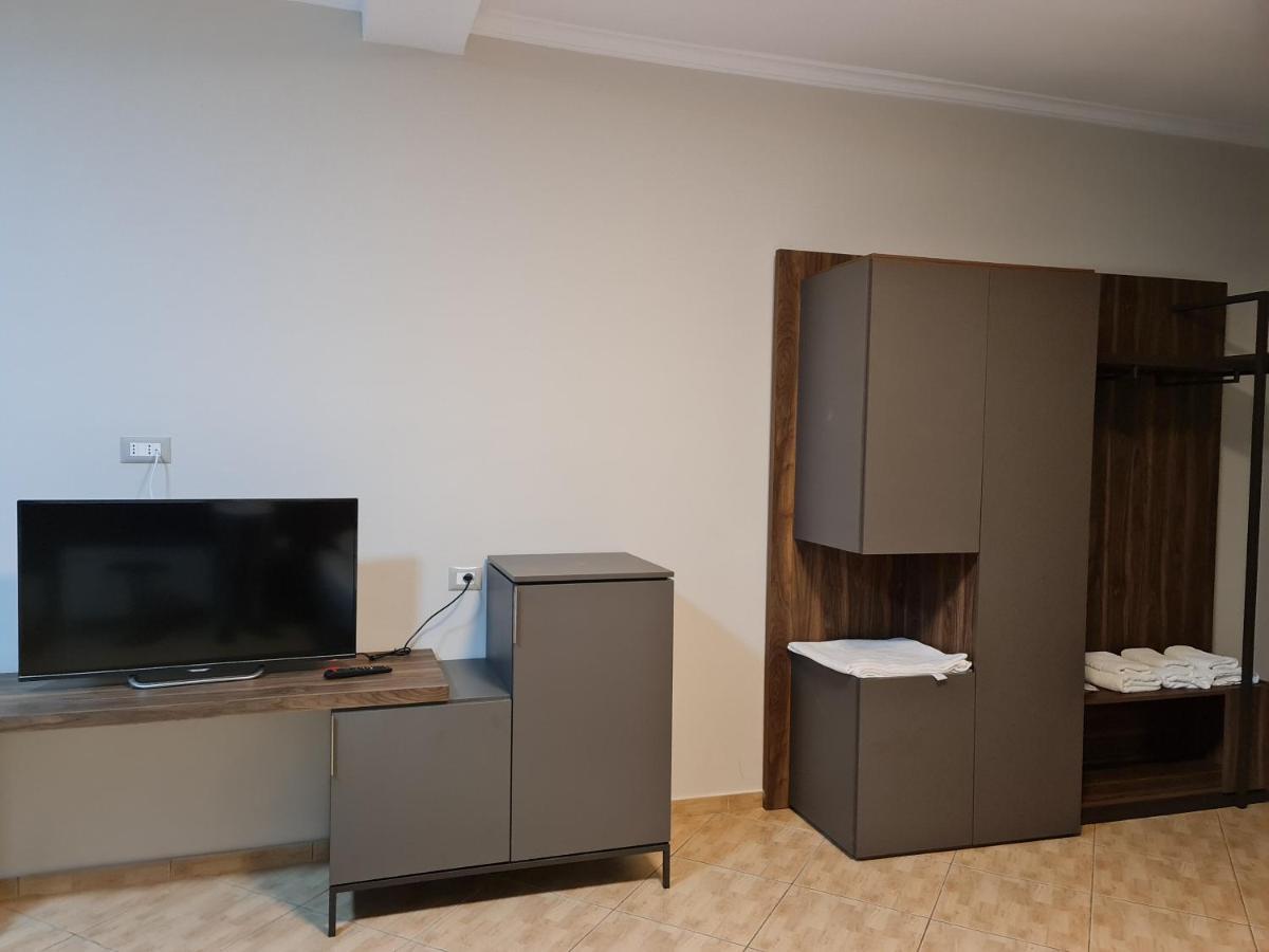 Regina Garden Vlore Exterior photo