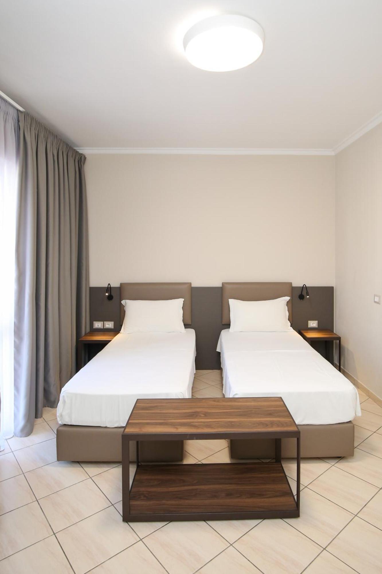 Regina Garden Vlore Exterior photo
